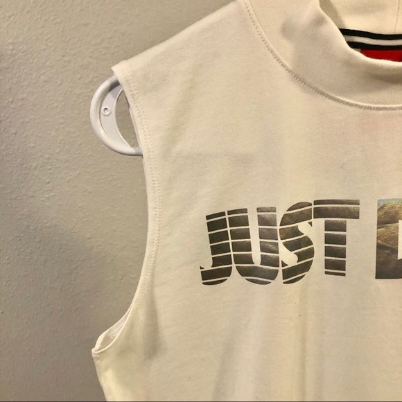 Nike Women's Holographic Longline Mock Neck Tank - Picture 4 of 6